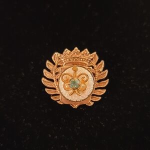 Vintage Alice Caviness Heraldic Brooch